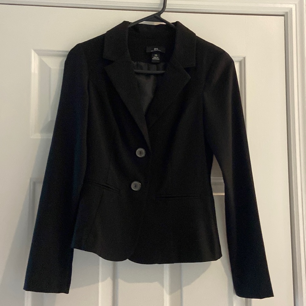Beautiful lined black suit jacket( blazer )